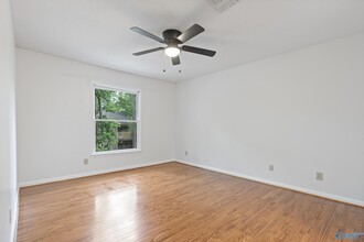 2031 Woodlawn Dr SW in Huntsville, AL - Building Photo - Building Photo