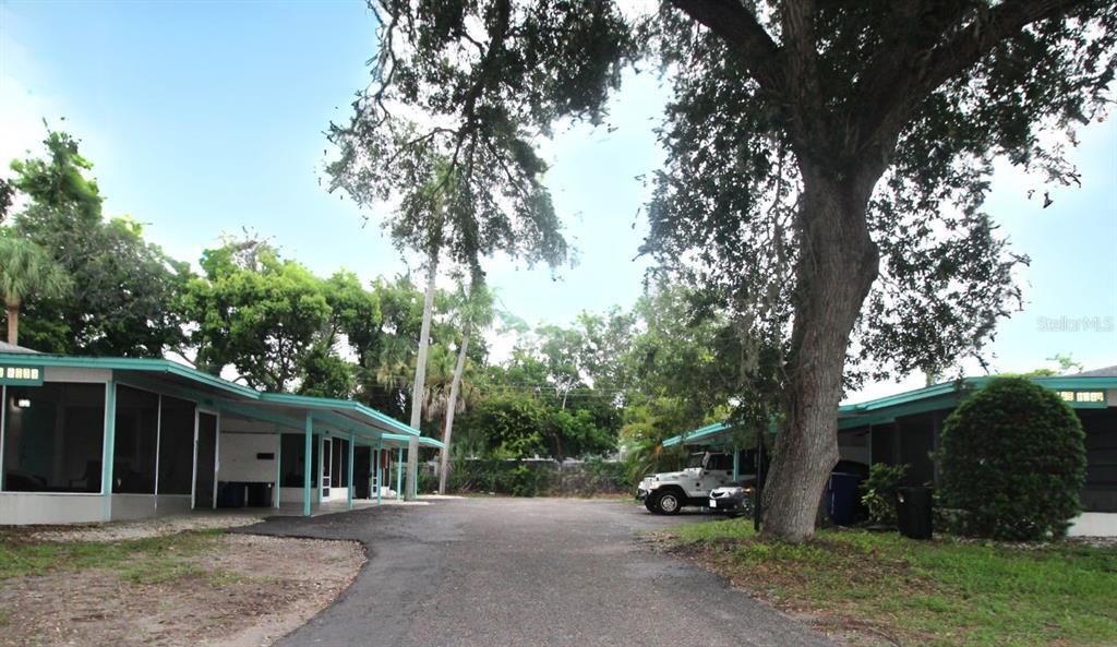 6345 Gateway Ave in Sarasota, FL - Building Photo