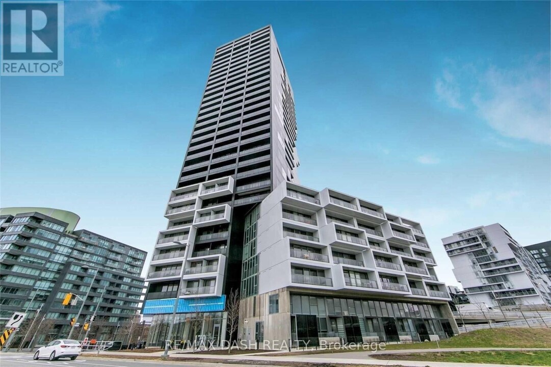 170-170 Bayview Ave in Toronto, ON - Building Photo