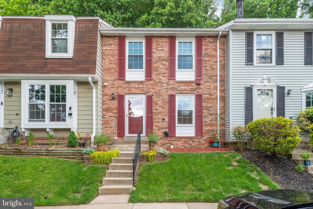 10255 Quiet Pond Terrace in Burke, VA - Foto de edificio