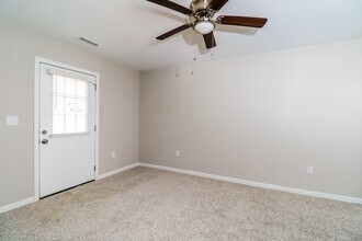 532 Sycamore Br Rd in Asheville, NC - Building Photo - Building Photo