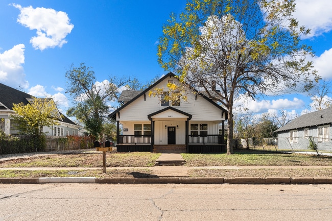 property at 1620 N 15th St