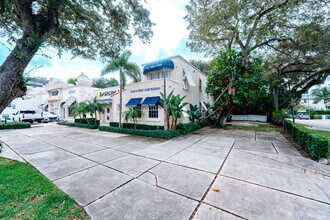 700 E Palmetto Park Rd in Boca Raton, FL - Building Photo - Building Photo