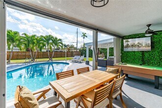 4212 Van Buren St in Hollywood, FL - Building Photo - Building Photo