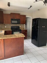 2217 W Woodlawn Ave in Tampa, FL - Building Photo - Building Photo
