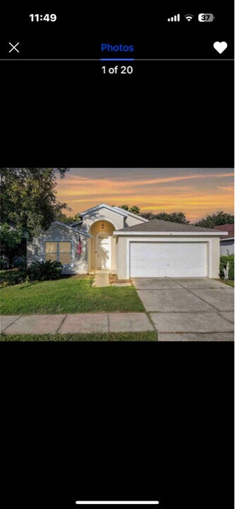 421 Bailey Cir in Davenport, FL - Foto de edificio