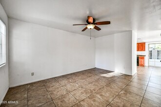 2243 W Morten Ave in Phoenix, AZ - Building Photo - Building Photo