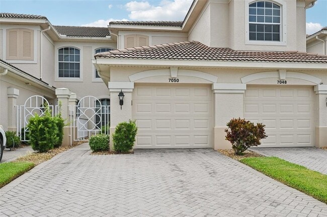 7050 Prosperity Cir