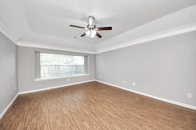 2326 Standing Oak Ln