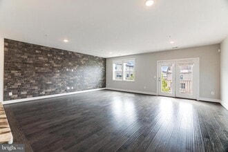 44750 Tiverton Sq in Ashburn, VA - Building Photo - Building Photo