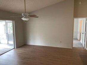 418 Benson St in Valrico, FL - Building Photo - Building Photo