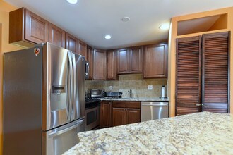 18601 Walkers Choice Rd, Unit 3 in Montgomery Village, MD - Building Photo - Building Photo