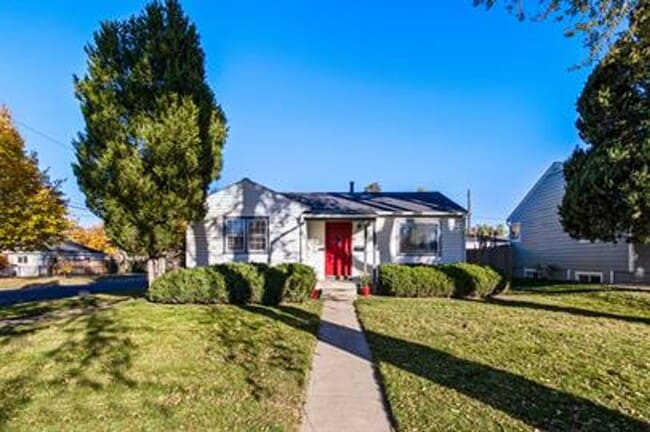 property at 1704 S Humboldt St