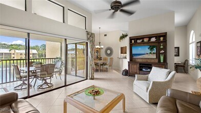 577 Beachwalk Cir in Naples, FL - Building Photo - Building Photo