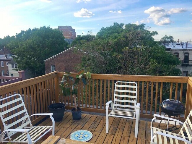 204 6th St in Jersey City, NJ - Building Photo - Building Photo