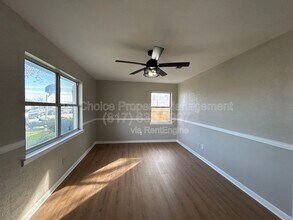 5929 Gayle Dr in Watauga, TX - Building Photo - Building Photo