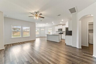 105 Rearden Blvd in Jarrell, TX - Building Photo - Building Photo