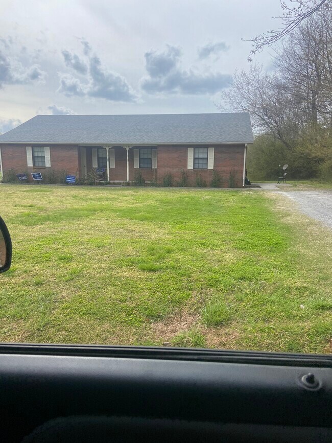 11 Patrick Rd Rentals in Fayetteville, TN