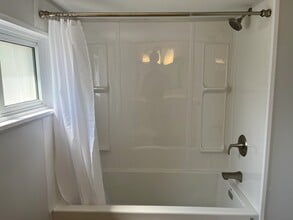 259 Sidney St in Quinte West, ON - Building Photo - Building Photo