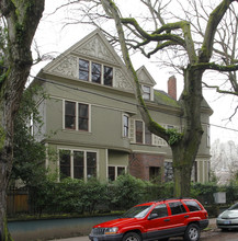 2032 NW Everett St in Portland, OR - Foto de edificio - Building Photo