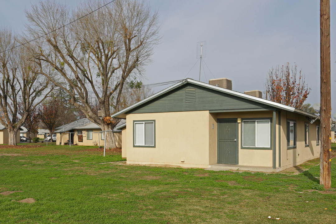 Shockley Terrace in Selma, CA - Building Photo