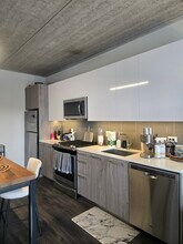 1743 N Leavitt St in Chicago, IL - Building Photo - Building Photo