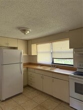 7165 SE 123rd Pl in Belleview, FL - Building Photo - Building Photo