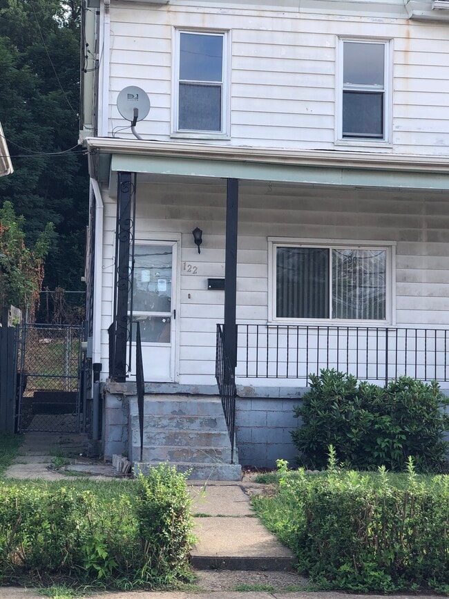 122 Greydon Ave, Unit 2 Bedroom duplex