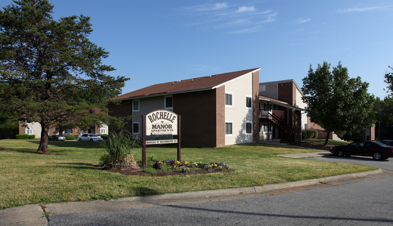 Rochelle Manor Apartments in Durham, NC - Building Photo