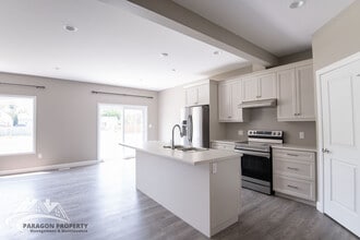 50 Llydican Ave in Chatham, ON - Building Photo - Building Photo