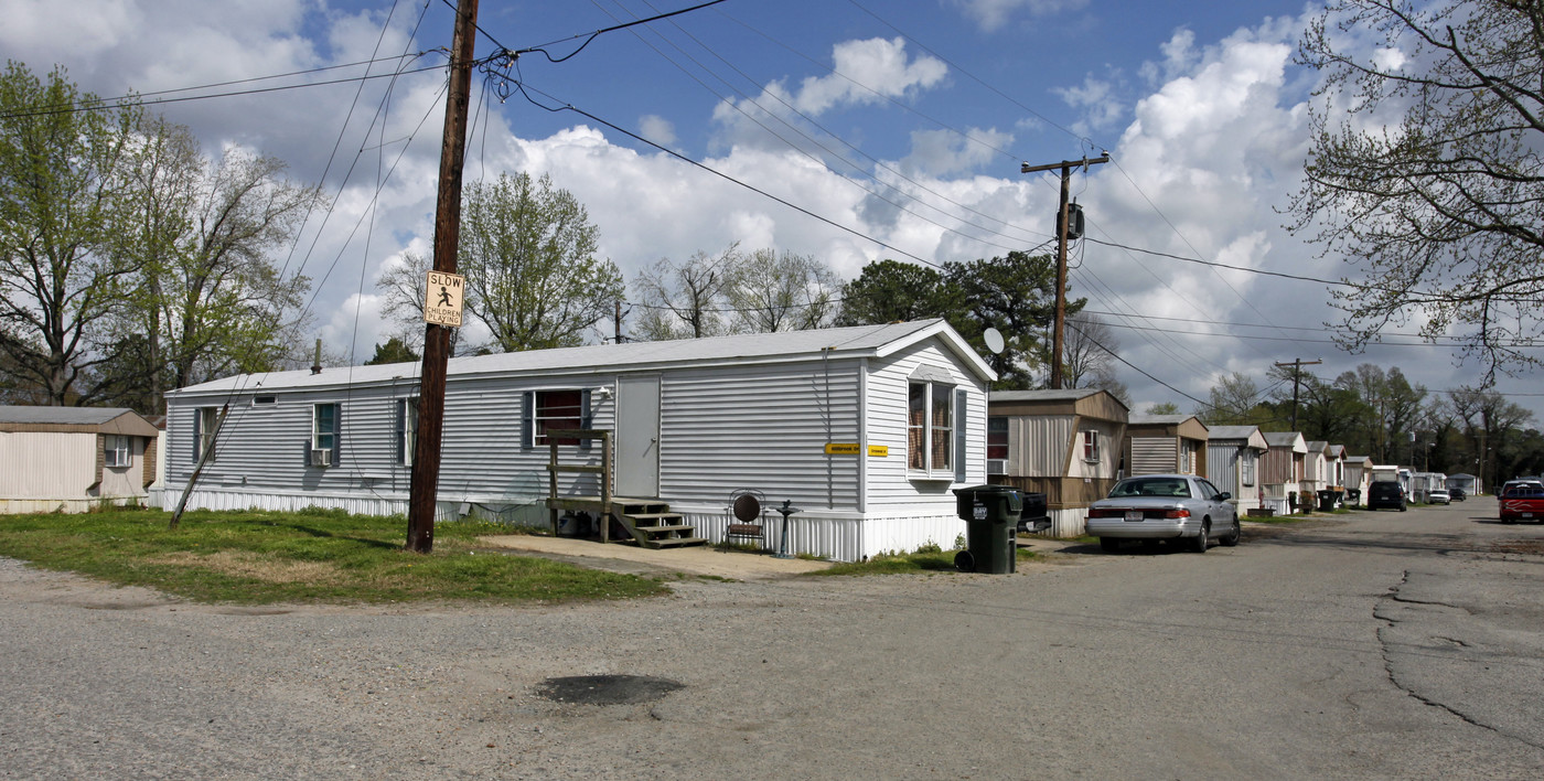 Chesapeake Mobile Home Park in Chesapeake, VA - Building Photo