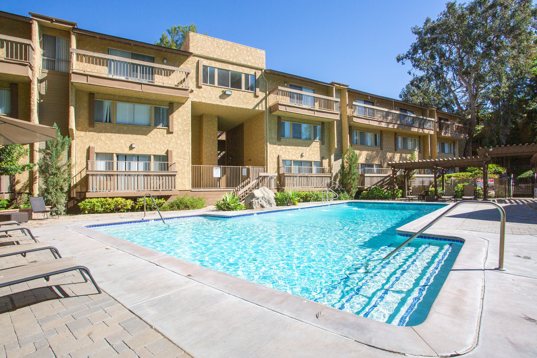 Hidden Springs Apartments in Riverside, CA - Building Photo