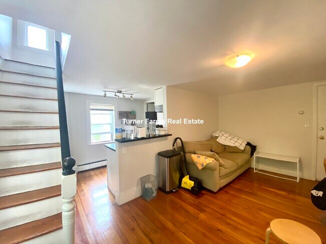 10 Smith Ave, Unit 2R in Somerville, MA - Building Photo - Building Photo