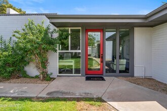 4206 N 38th St in Phoenix, AZ - Building Photo - Building Photo