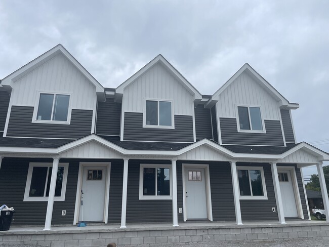 1055 Gordon Hill Pike, Unit 2 in Corbin, KY - Building Photo - Building Photo