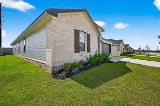 8730 Shumard Oak Dr in Rosharon, TX - Building Photo - Building Photo