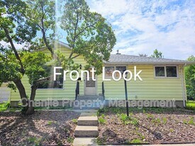 13419-13124 124 Ave NW in Edmonton, AB - Building Photo