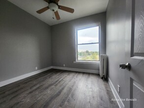 634 E 44th St in Chicago, IL - Building Photo - Building Photo