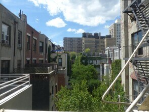293 Central Prk W in New York, NY - Building Photo - Building Photo