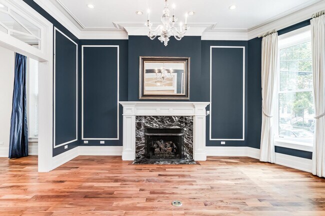 118 W Chestnut St in Chicago, IL - Building Photo - Building Photo