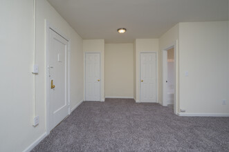 Marshall House Apartments in Lansdowne, PA - Building Photo - Interior Photo