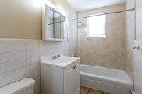 Garden Hill Apartments in Hartford, CT - Building Photo - Interior Photo