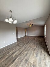 185 Bald Cypress Ct in Hollister, MO - Building Photo - Building Photo