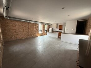 1514 W 18th Pl, Unit 2 in Chicago, IL - Building Photo - Building Photo