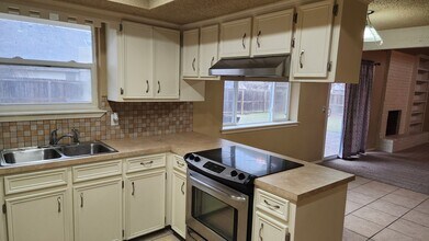 2508 W Dallas Ct in Broken Arrow, OK - Building Photo - Building Photo