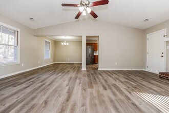 1061 Lost Ct in Hampton, GA - Building Photo - Building Photo