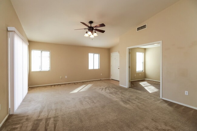 3620 W Avenida Del Mar in Tucson, AZ - Foto de edificio - Building Photo