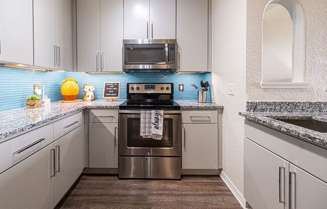 Cortland Portofino Place in West Palm Beach, FL - Building Photo - Building Photo