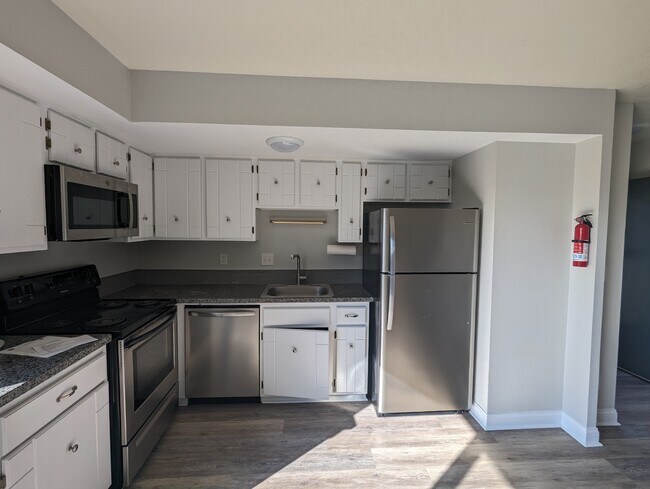 3489 Kenbrooke Ct in Kalamazoo, MI - Building Photo - Building Photo