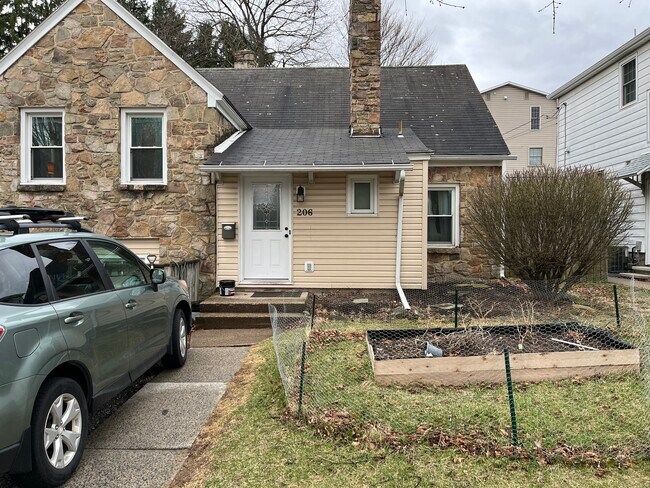 property at 206 High St